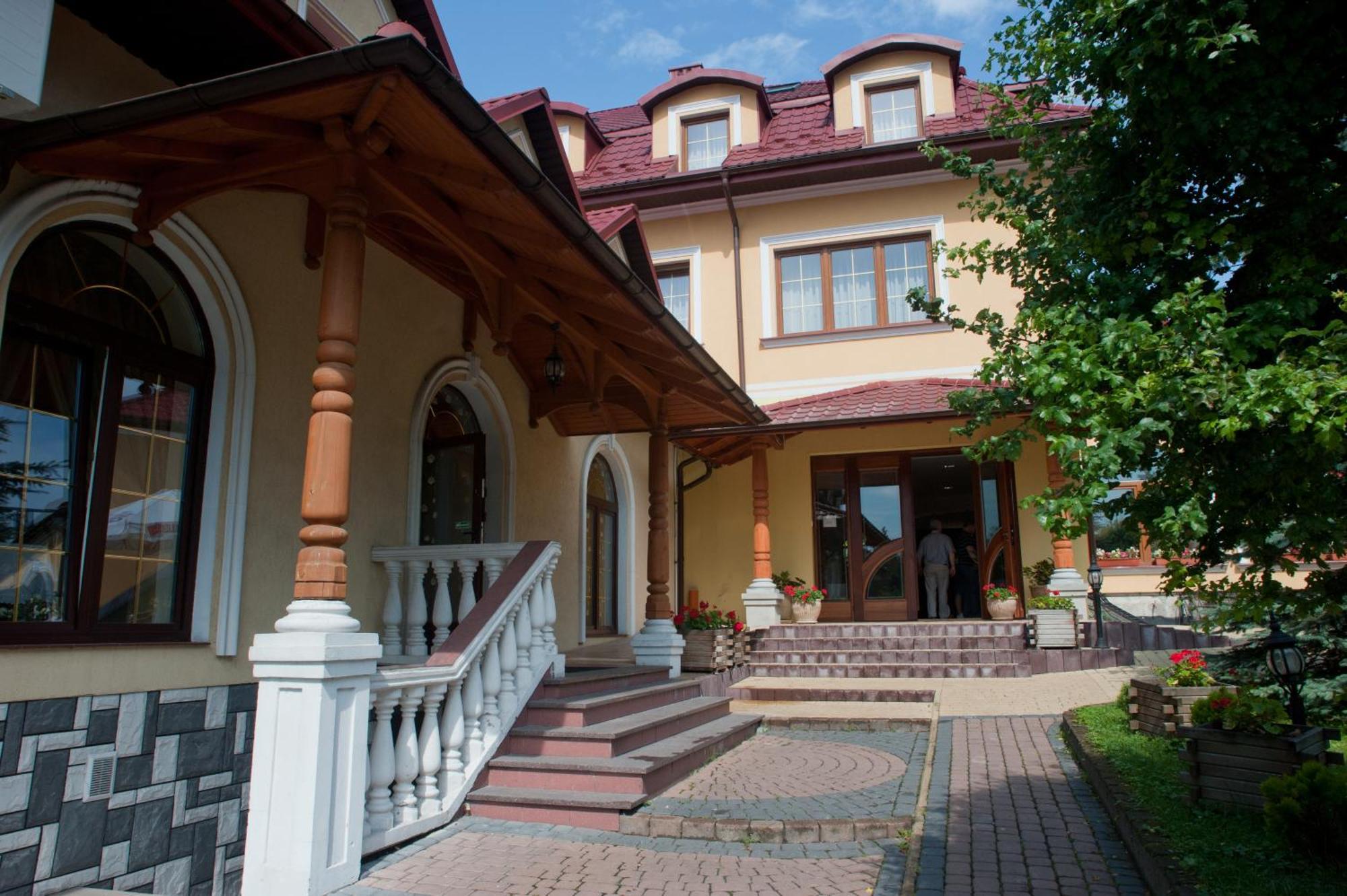 Hotel Antoni Tomaszów Lubelski Exterior foto